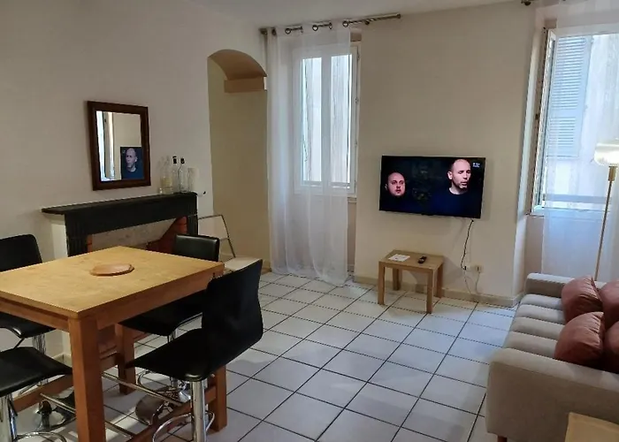 Centre Historique Apartment *