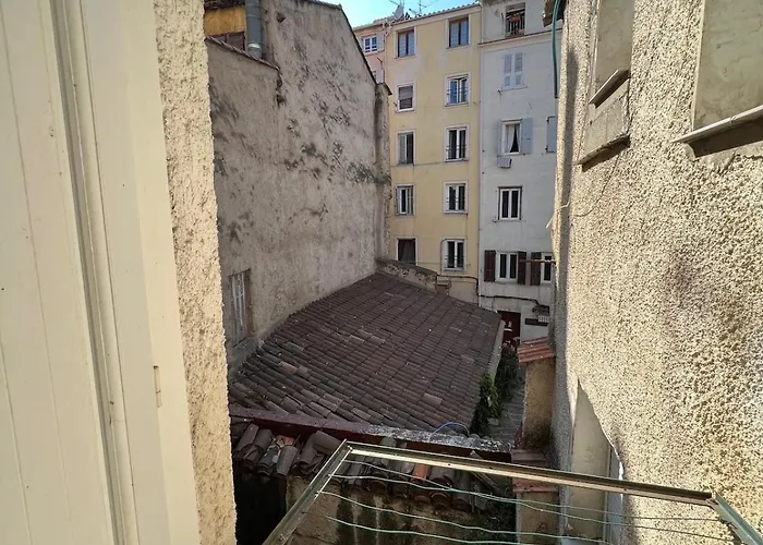 Centre Historique Apartment